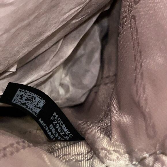 Michael Kors Jet Set Charm Large Dome Crossbody - Picture 6 of 9